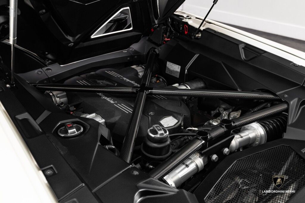 2016 Lamborghini Aventador LP700-4 Roadster North Miami Beach FL