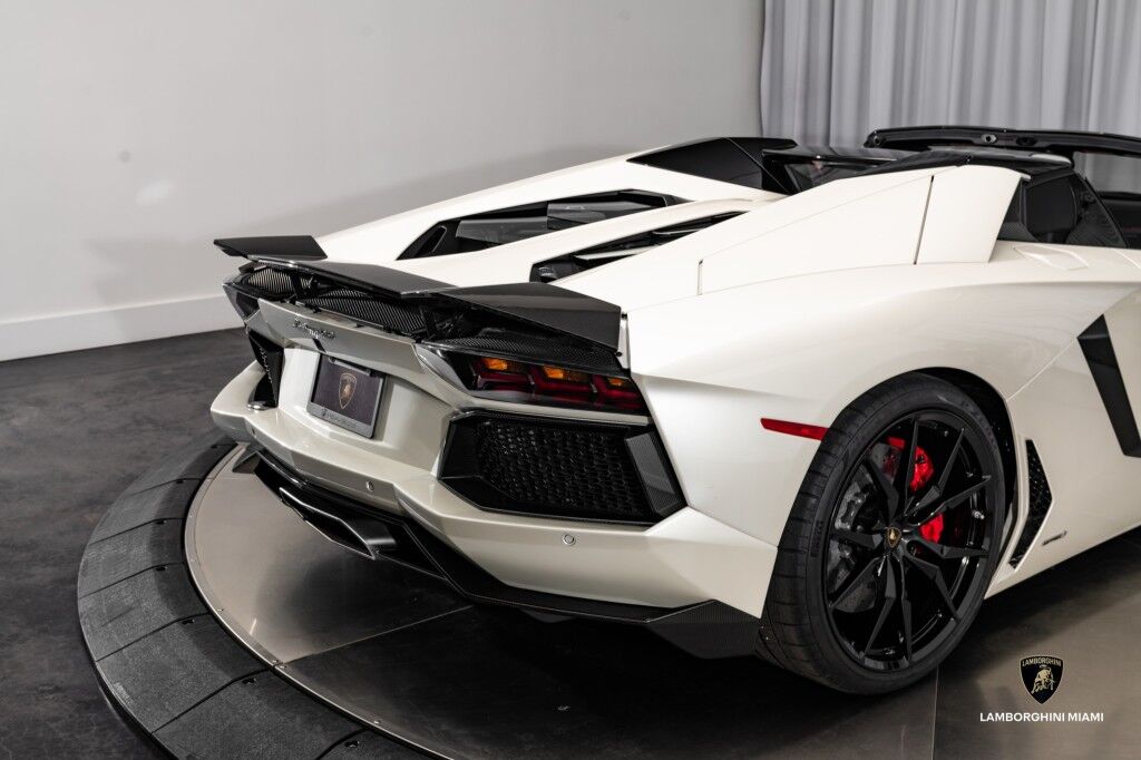 2016 Lamborghini Aventador Roadster LP700-4 North Miami Beach FL