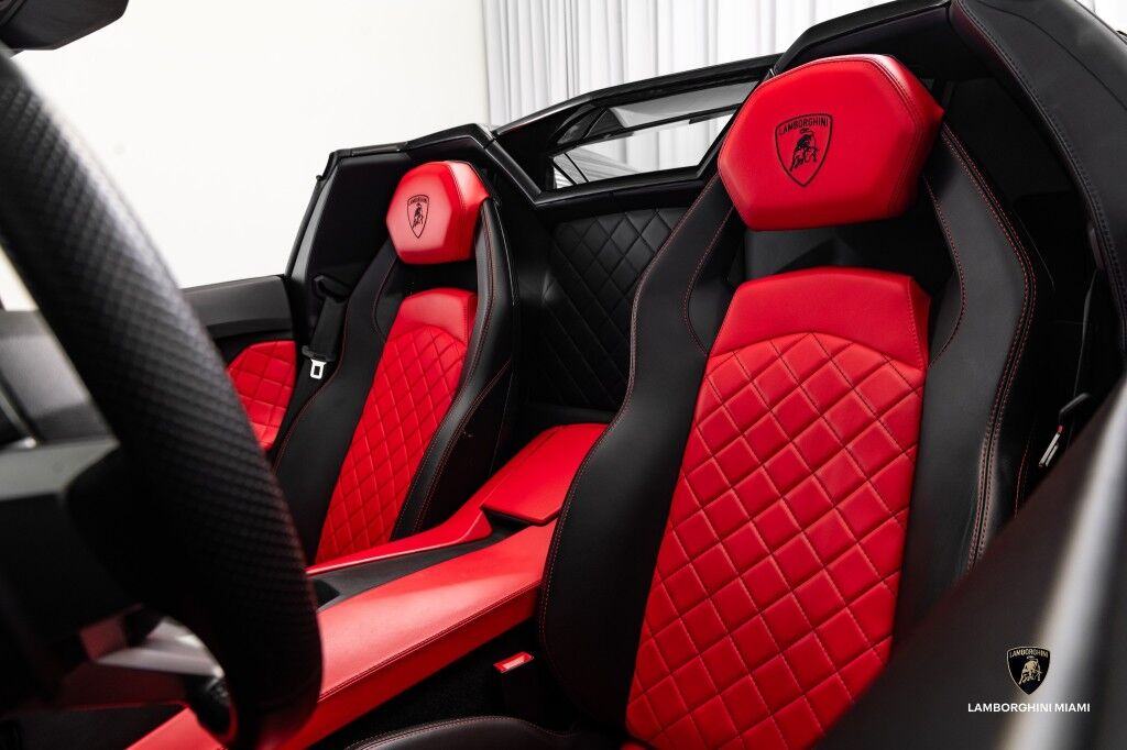 2016 Lamborghini Aventador Roadster LP700-4 North Miami Beach FL