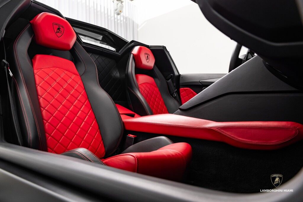 2016 Lamborghini Aventador Roadster LP700-4 North Miami Beach FL