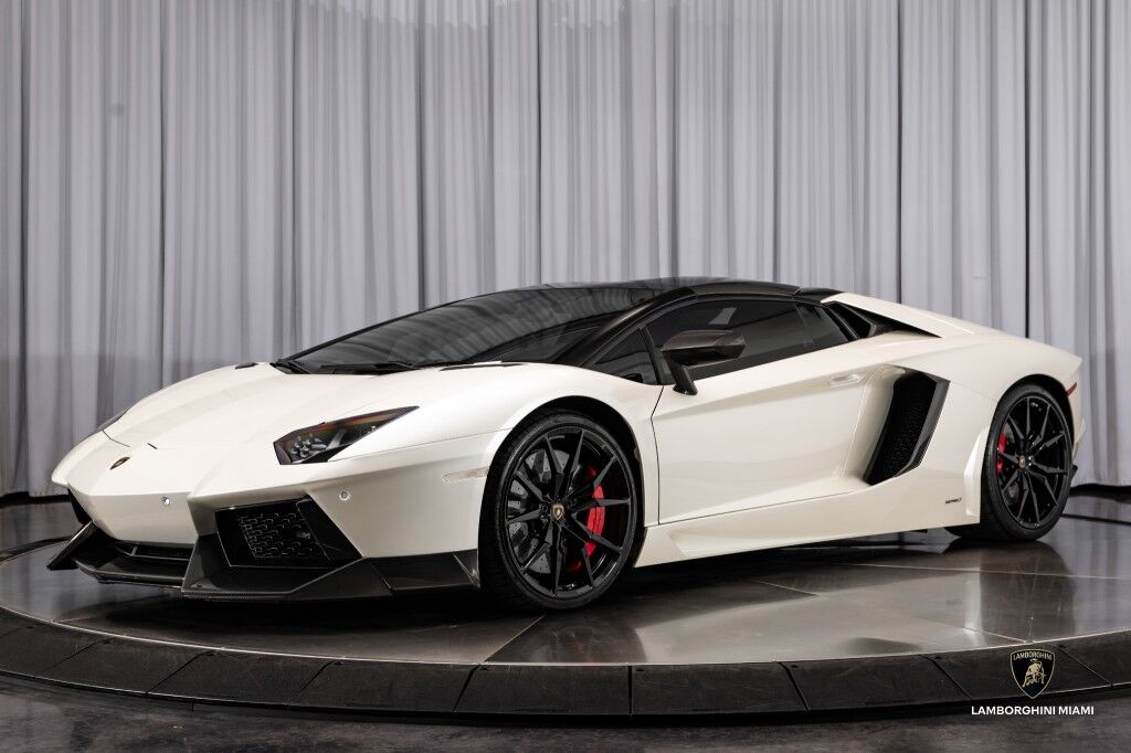 2016 Lamborghini Aventador Roadster LP700-4 North Miami Beach FL