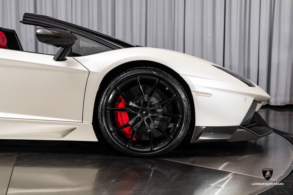 2016 Lamborghini Aventador Roadster LP700-4 North Miami Beach FL