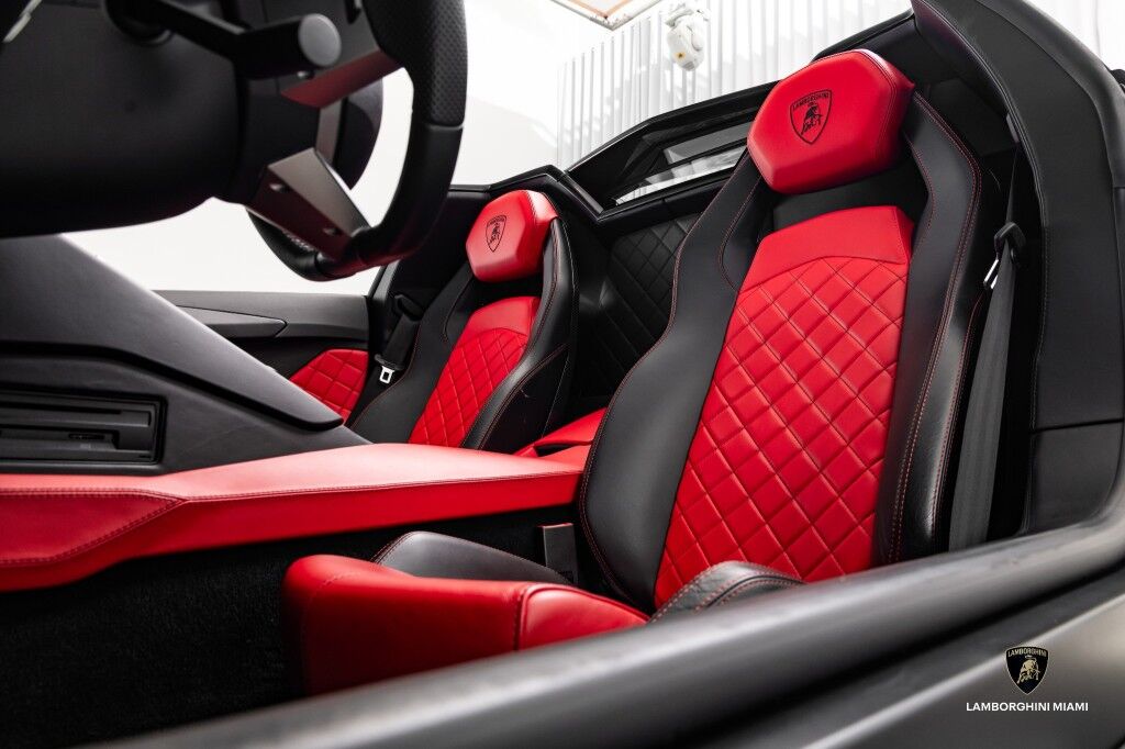 2016 Lamborghini Aventador Roadster LP700-4 North Miami Beach FL