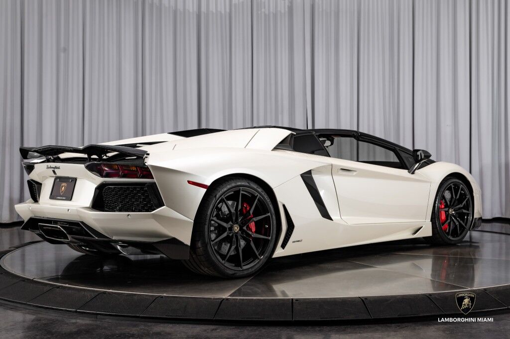 2016 Lamborghini Aventador Roadster LP700-4 North Miami Beach FL