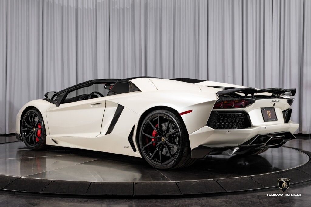 2016 Lamborghini Aventador Roadster LP700-4 North Miami Beach FL