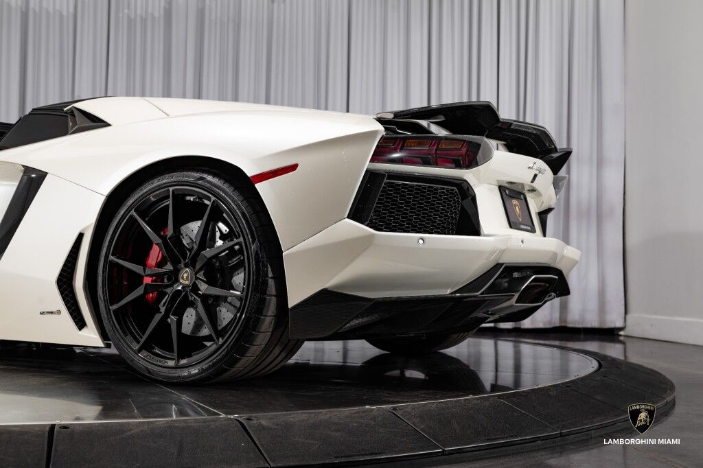 2016 Lamborghini Aventador Roadster LP700-4 North Miami Beach FL