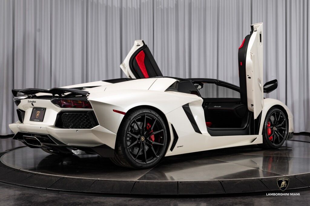 2016 Lamborghini Aventador Roadster LP700-4 North Miami Beach FL