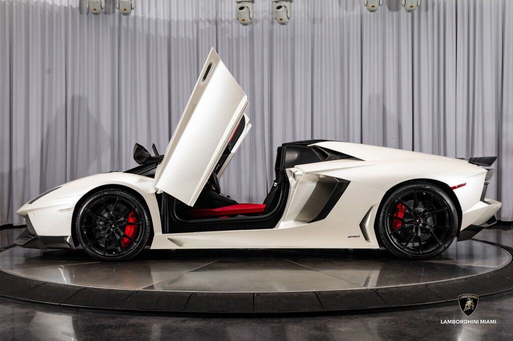 2016 Lamborghini Aventador Roadster LP700-4 North Miami Beach FL