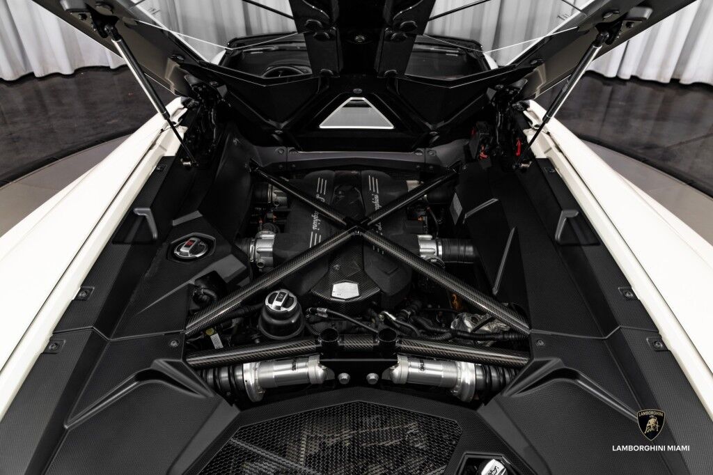2016 Lamborghini Aventador Roadster LP700-4 North Miami Beach FL