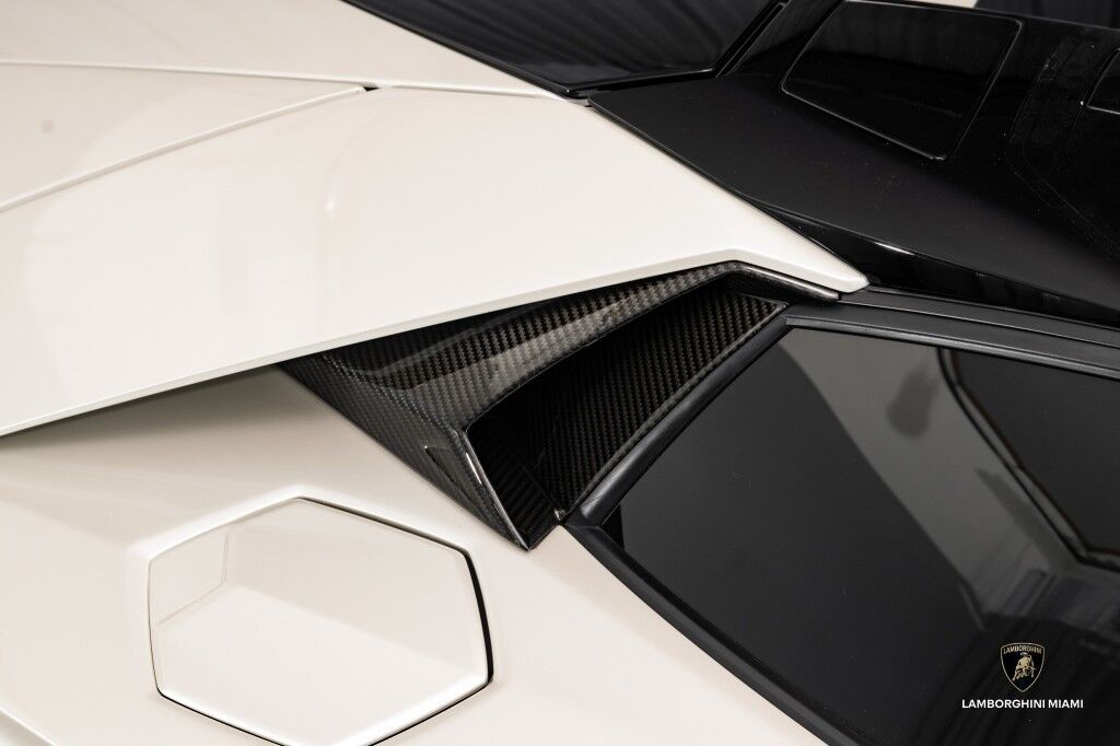 2016 Lamborghini Aventador Roadster LP700-4 North Miami Beach FL