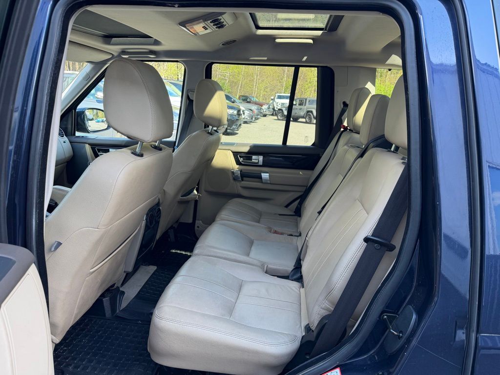 2016 Land Rover LR4 HSE Orange MA