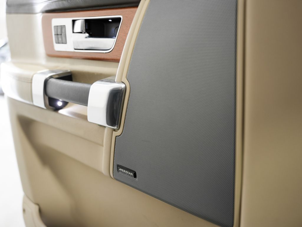 2016 Land Rover LR4 HSE Lux Pkg Tigard OR