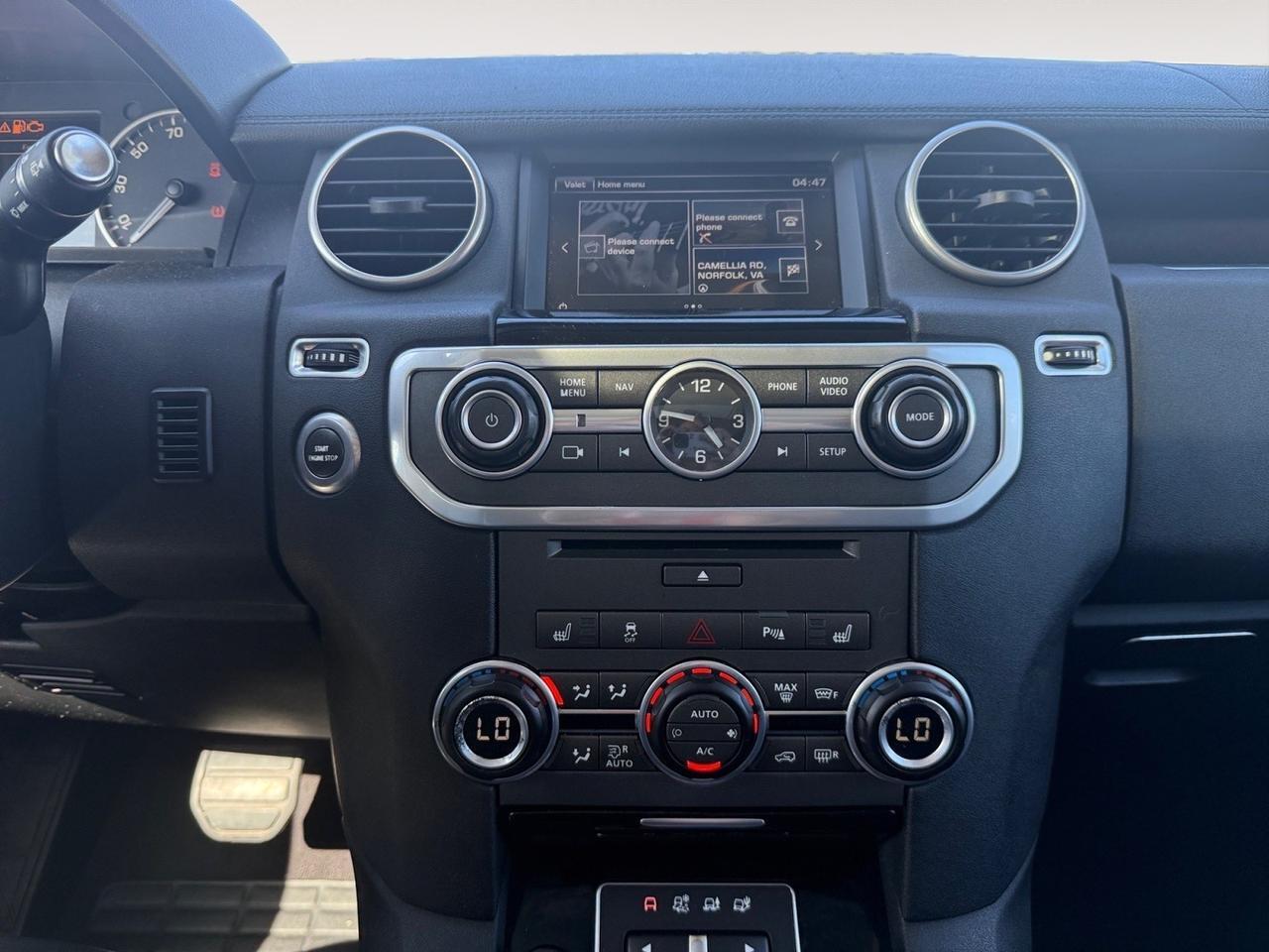 2016 Land Rover LR4 HSE Silver Edition, HEATED SEATS, 3 SUNROOFS, 3RD ROW, BLUETOOTH, BACKUP CAMERA, POWER MIRRORS, RUNNING BOARDS, KEYLESS ENTRY, LOW MILES, COME AND TEST DRIVE TODAY! Norfolk VA