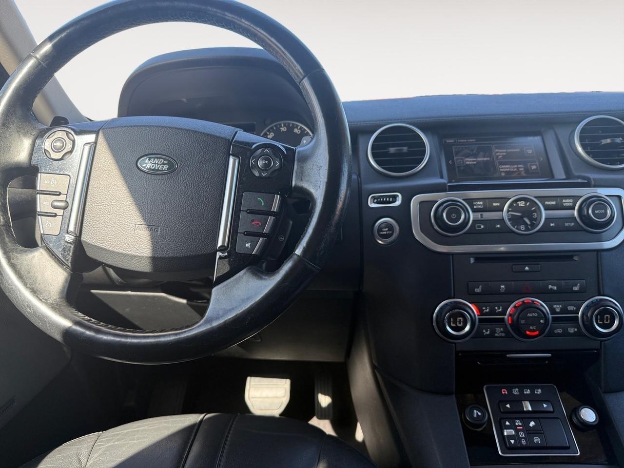 2016 Land Rover LR4 HSE Silver Edition, HEATED SEATS, 3 SUNROOFS, 3RD ROW, BLUETOOTH, BACKUP CAMERA, POWER MIRRORS, RUNNING BOARDS, KEYLESS ENTRY, LOW MILES, COME AND TEST DRIVE TODAY! Norfolk VA