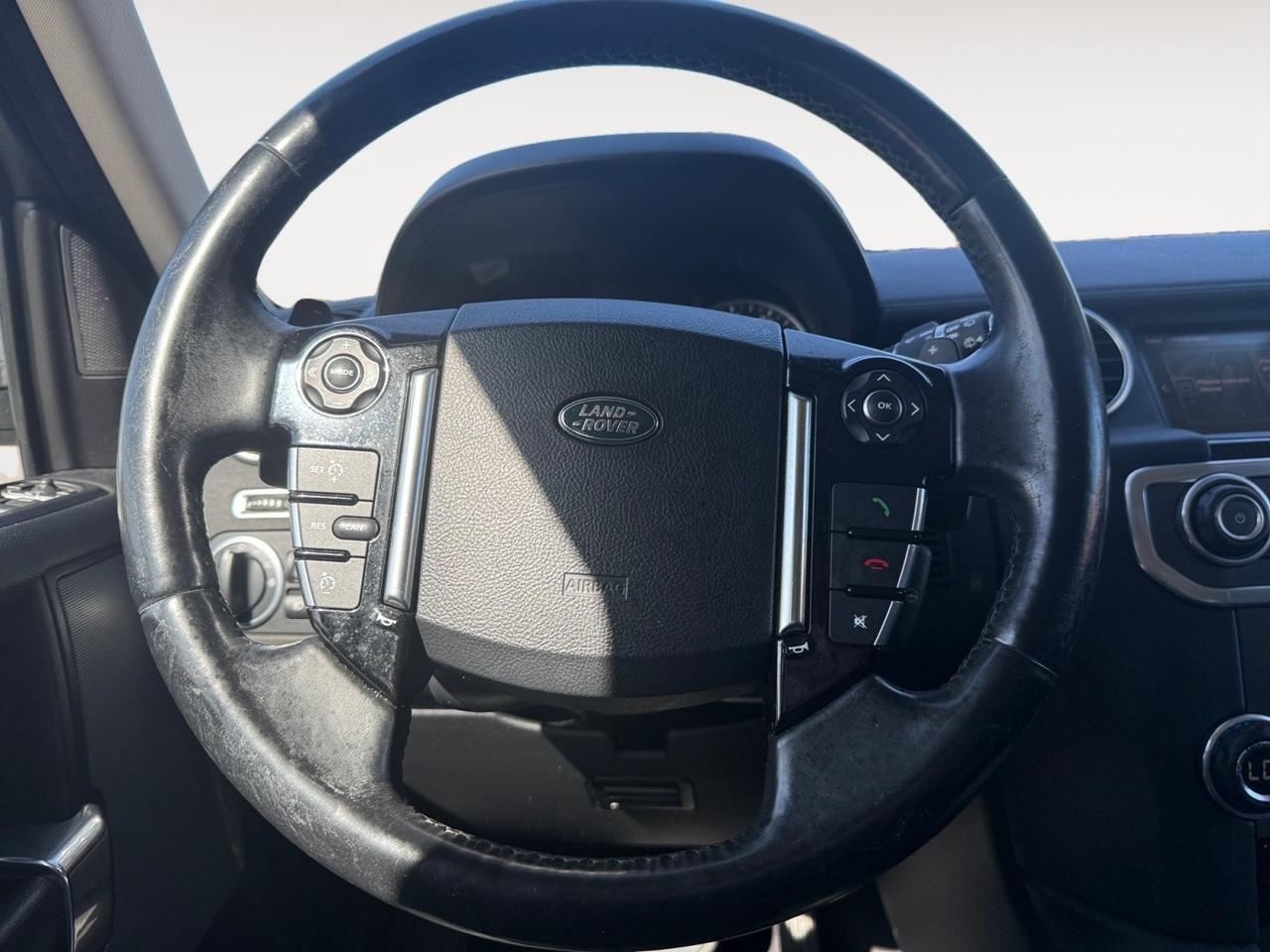 2016 Land Rover LR4 HSE Silver Edition, HEATED SEATS, 3 SUNROOFS, 3RD ROW, BLUETOOTH, BACKUP CAMERA, POWER MIRRORS, RUNNING BOARDS, KEYLESS ENTRY, LOW MILES, COME AND TEST DRIVE TODAY! Norfolk VA