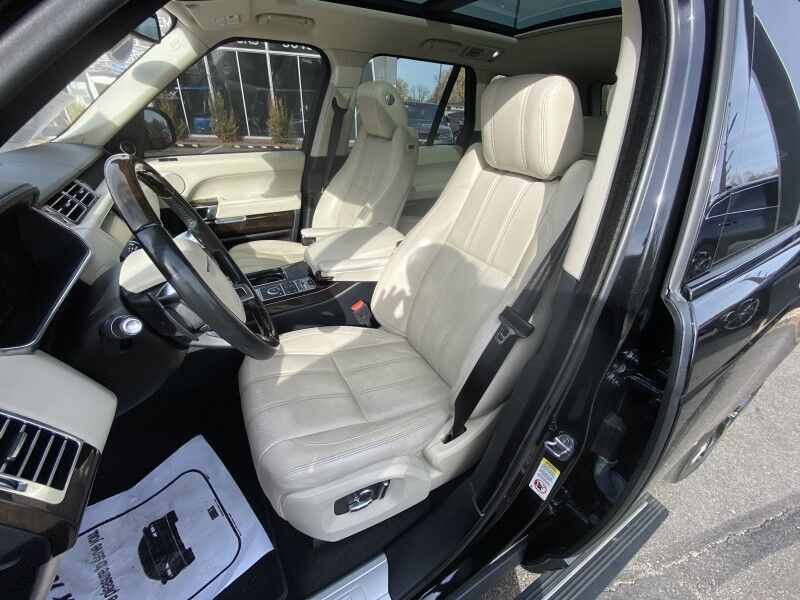 2016 Land Rover Range Rover SuperCharged photo 3