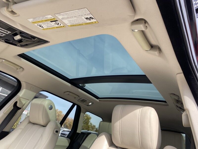 2016 Land Rover Range Rover SuperCharged photo 4