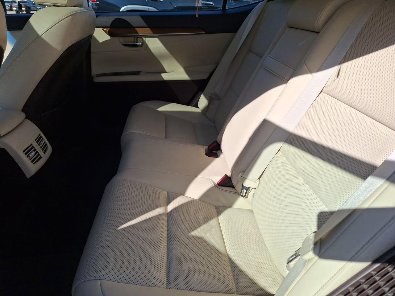 2016 Lexus ES 300h Hybrid Hurst TX