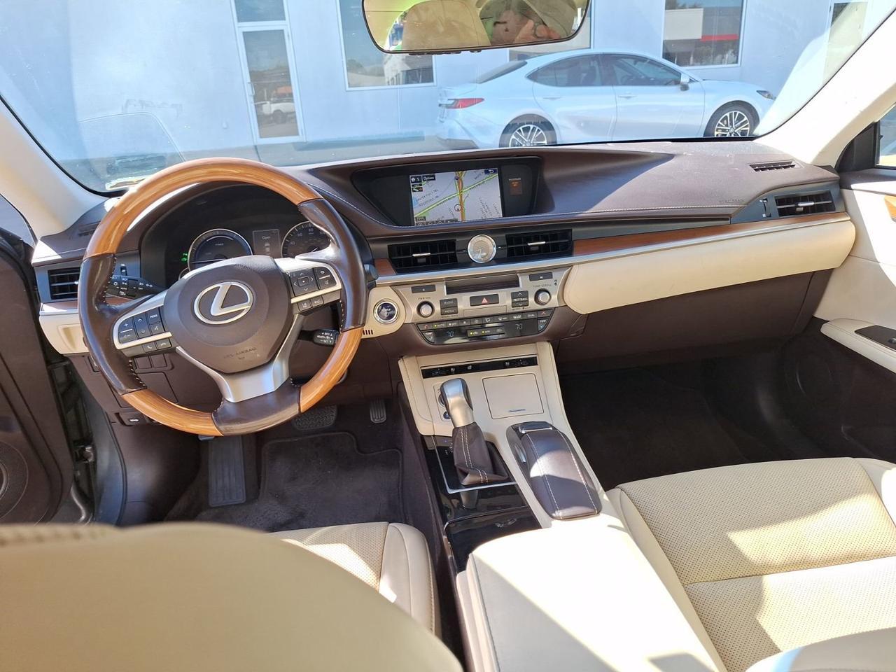 2016 Lexus ES 300h Hybrid Hurst TX