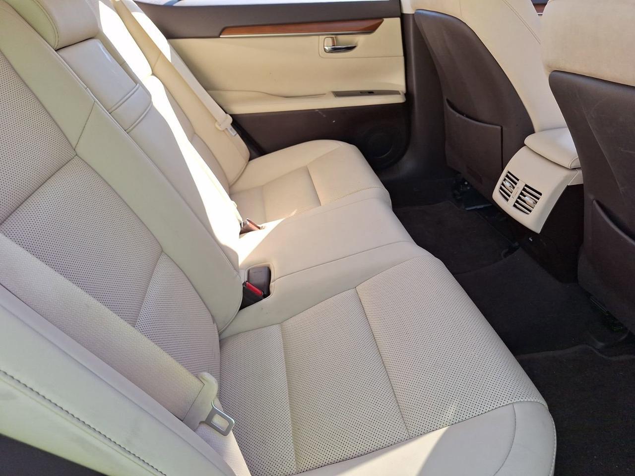 2016 Lexus ES 300h Hybrid Hurst TX