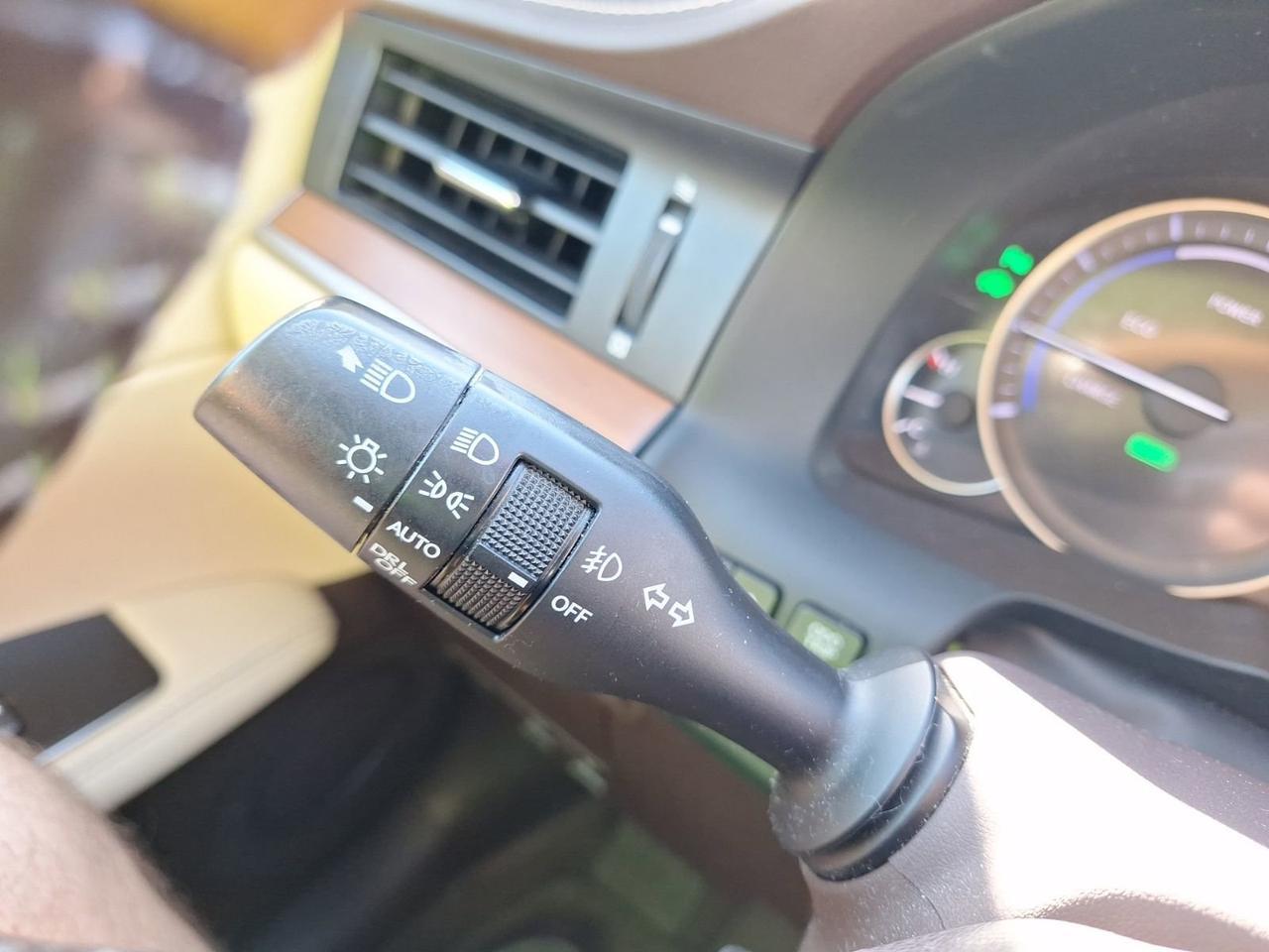 2016 Lexus ES 300h Hybrid Hurst TX