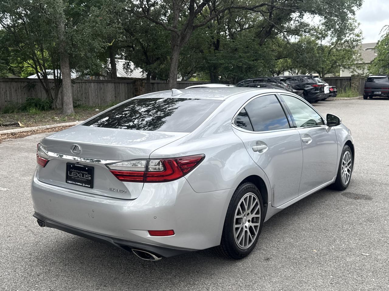 2016 Lexus ES 350 350