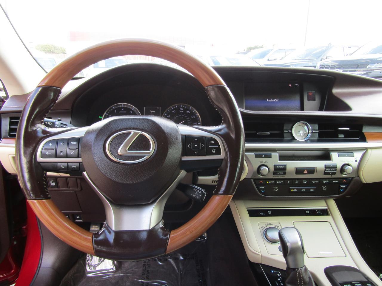 2016 Lexus ES 350 4dr Sdn Grand Prairie TX