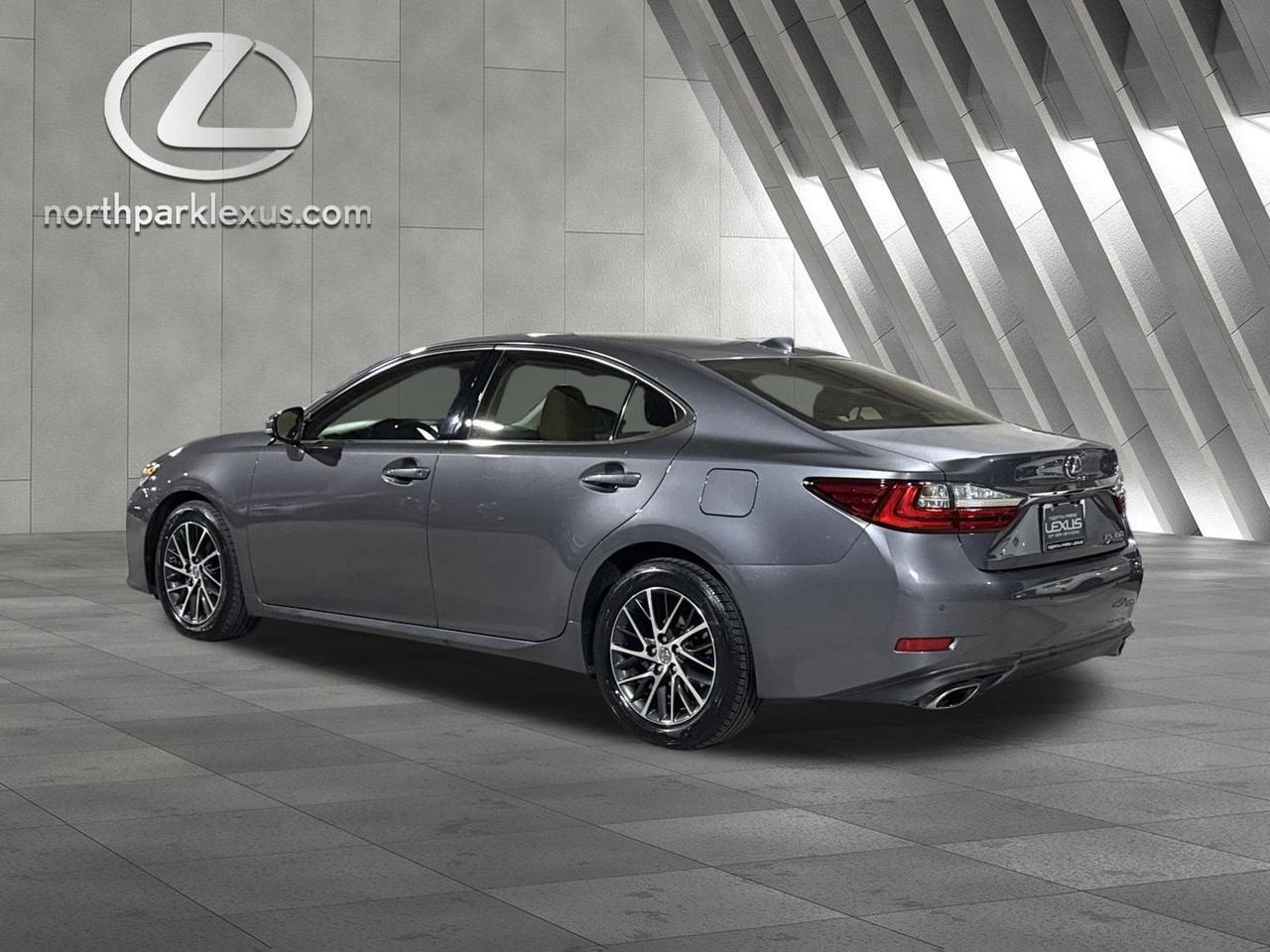 2016 Lexus ES 350 NX 350h Premium