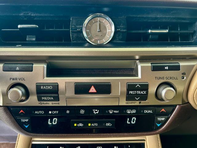 2016 Lexus ES 350 photo 13