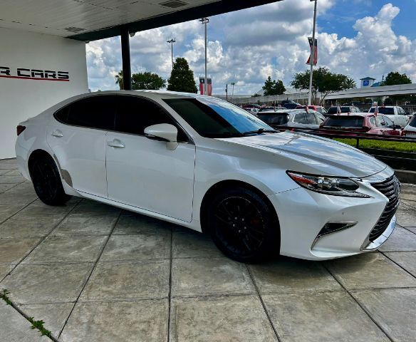 2016 Lexus ES 350 photo 5