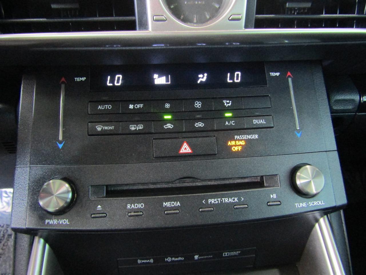 2016 Lexus IS 300 AWD photo 19