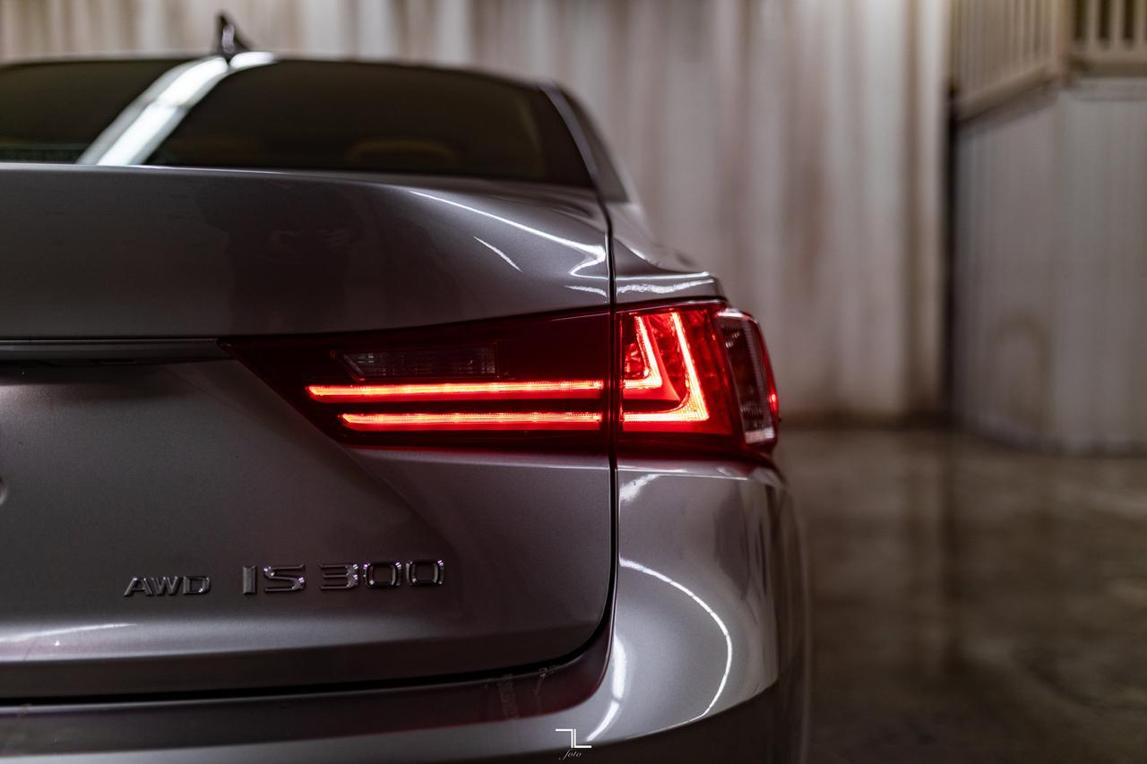 2016 Lexus IS 300 AWD Luxury Leather Roof BCam Red Deer AB