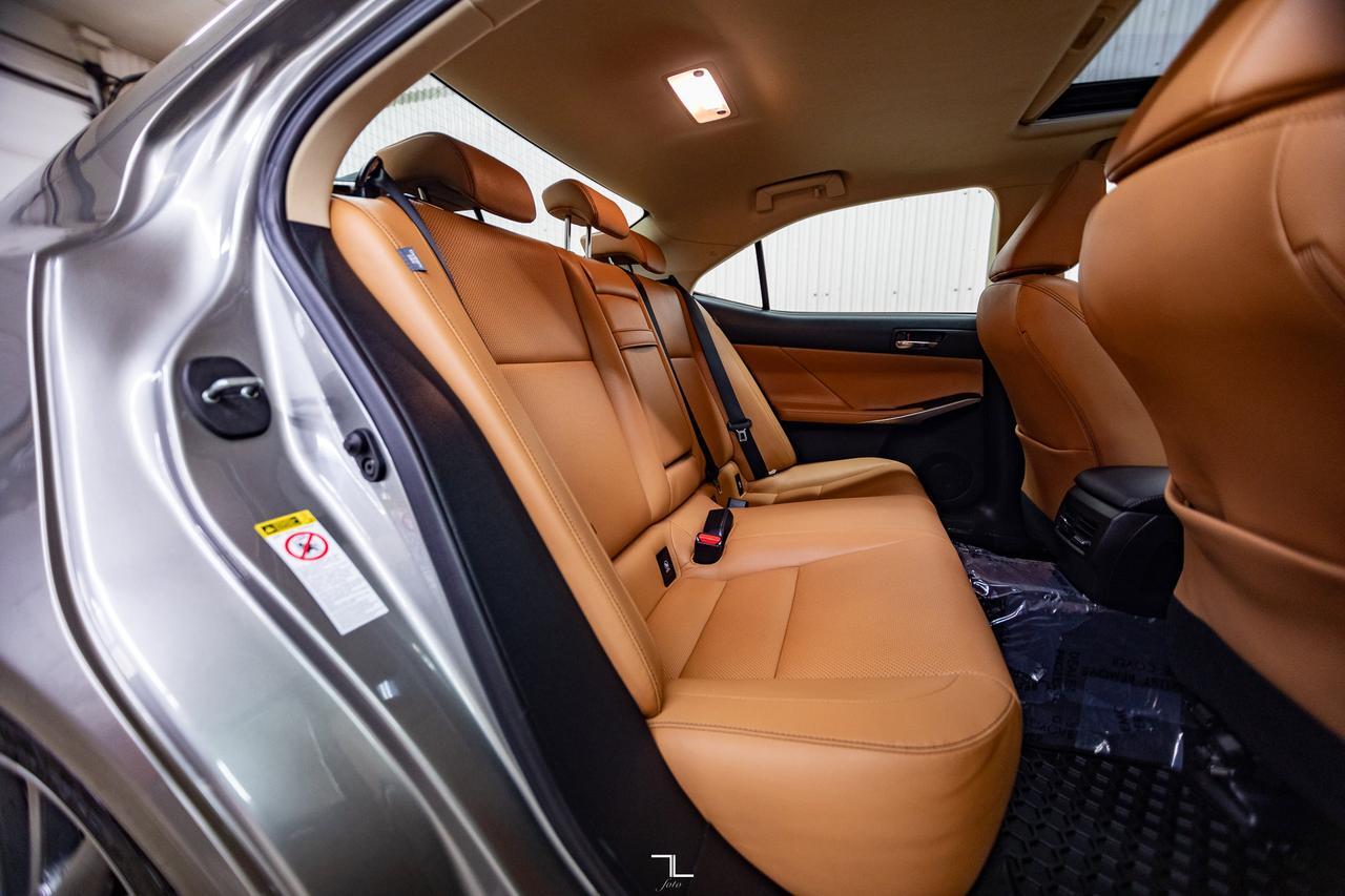 2016 Lexus IS 300 AWD Luxury Leather Roof BCam Red Deer AB