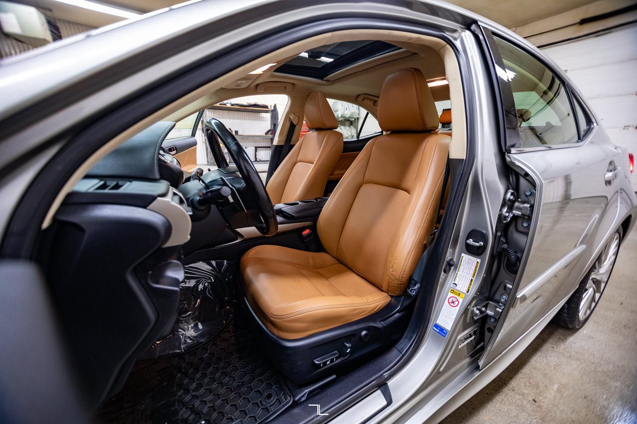 2016 Lexus IS 300 AWD Luxury Leather Roof BCam Red Deer AB