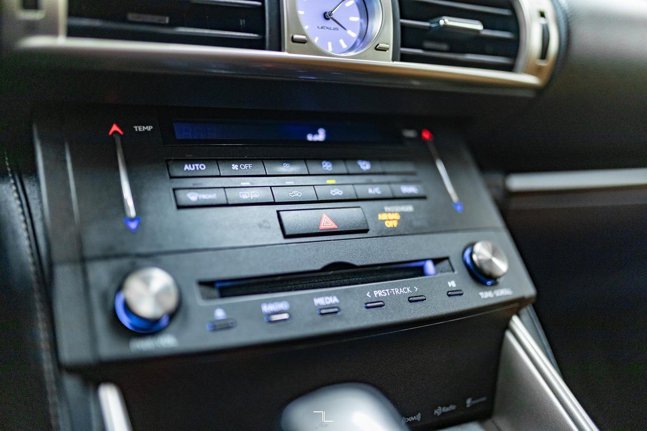 2016 Lexus IS 300 AWD Luxury Leather Roof BCam Red Deer AB