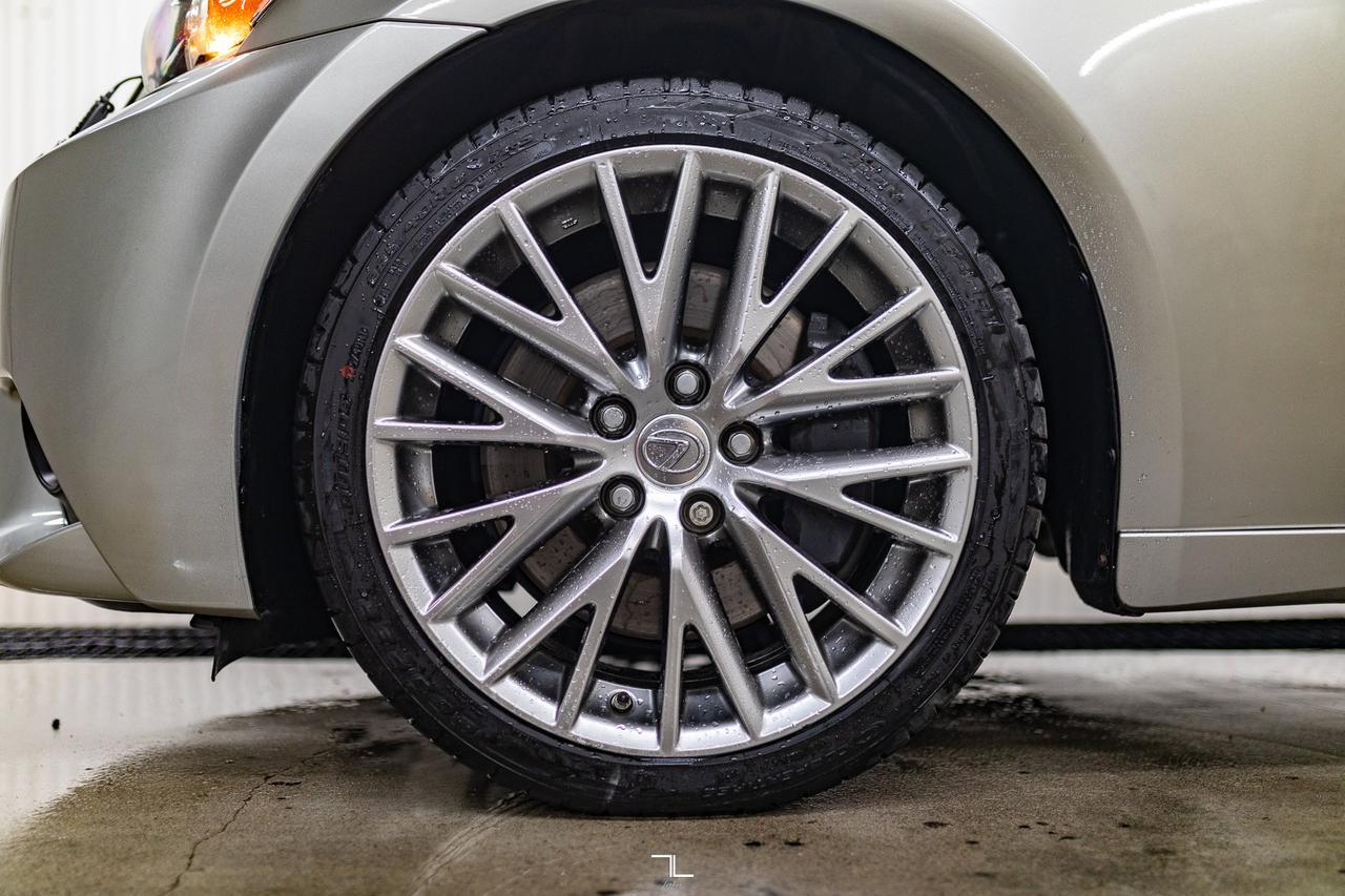 2016 Lexus IS 300 AWD Luxury Leather Roof BCam Red Deer AB