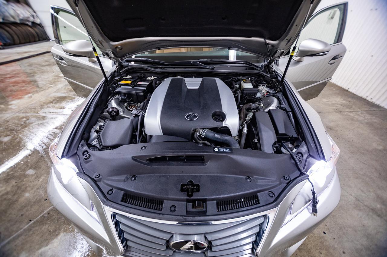 2016 Lexus IS 300 AWD Luxury Leather Roof BCam Red Deer AB