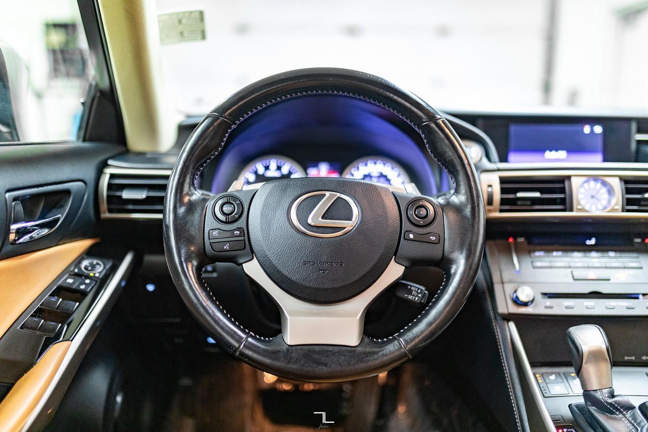 2016 Lexus IS 300 AWD Luxury Leather Roof BCam Red Deer AB
