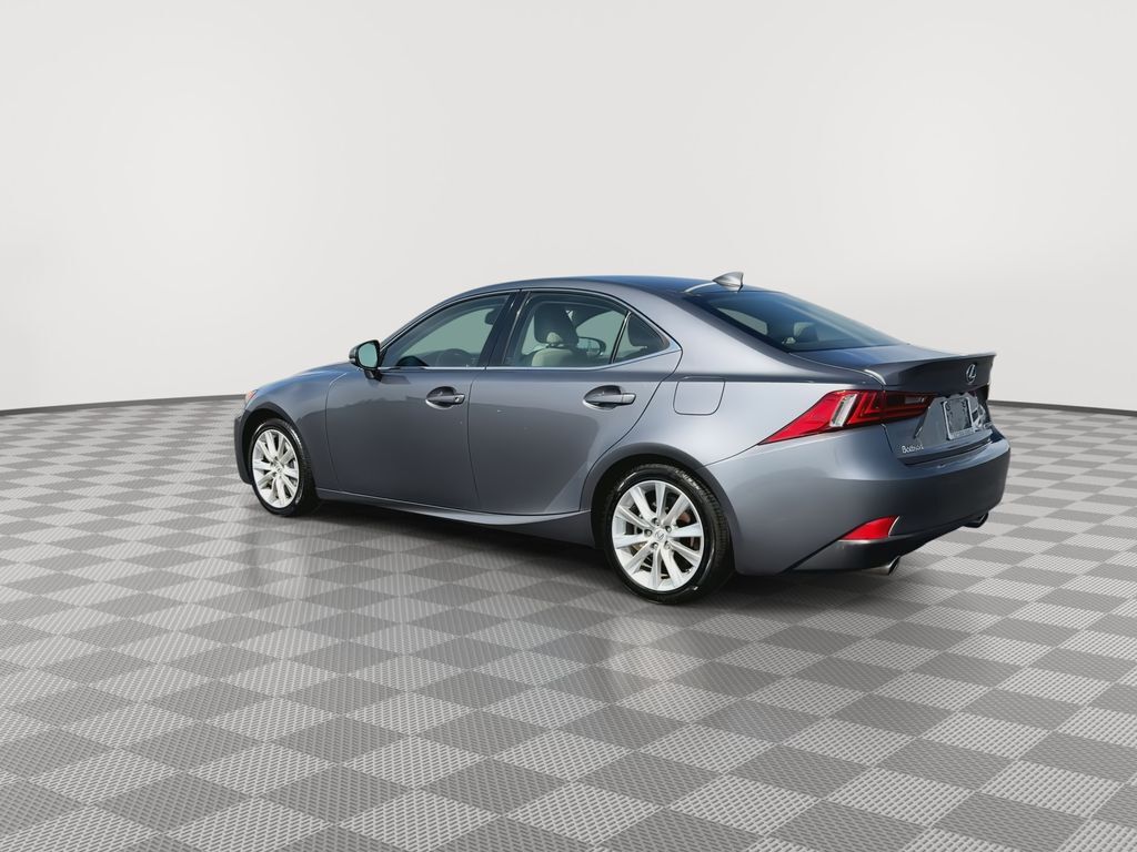 2016 Lexus IS 300 - Photo 6