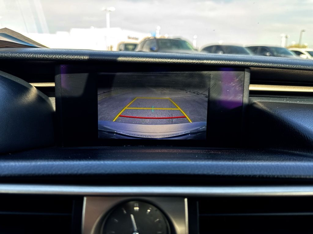 2016 Lexus IS 300 - Photo 17