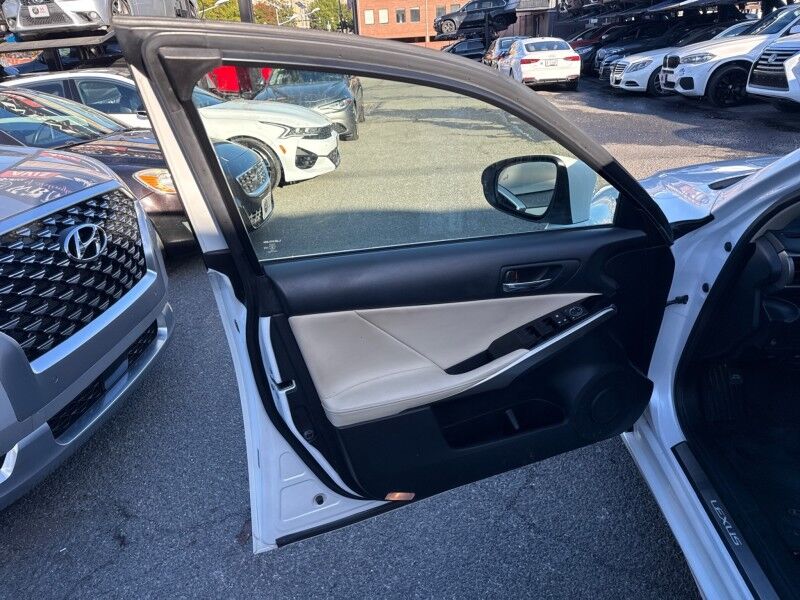 2016 Lexus IS 300 Sedan AWD w/ Premium and Navigation Arlington VA