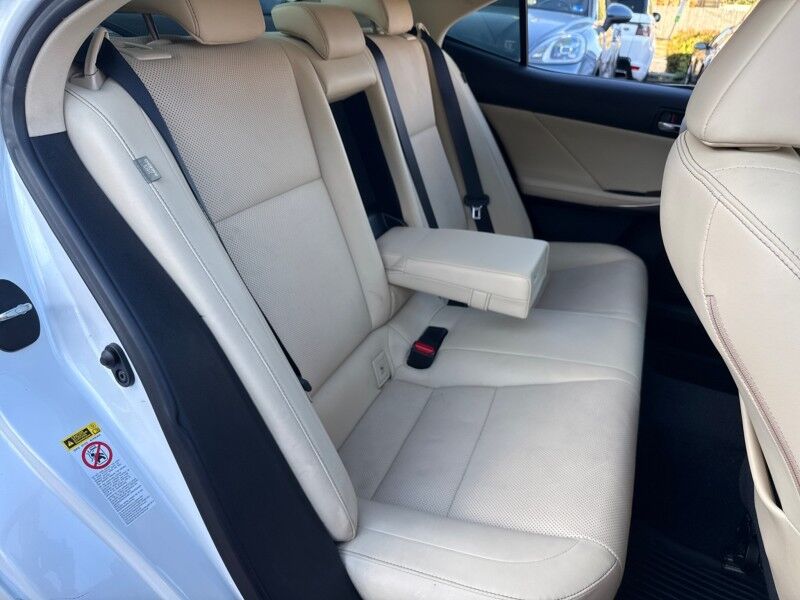 2016 Lexus IS 300 Sedan AWD w/ Premium and Navigation Arlington VA
