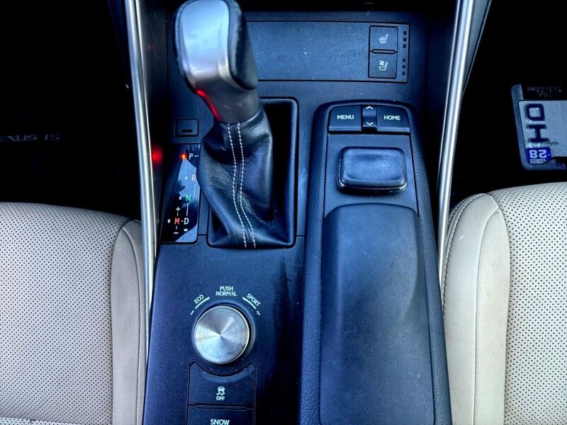 2016 Lexus IS 300 Sedan AWD w/ Premium and Navigation Arlington VA