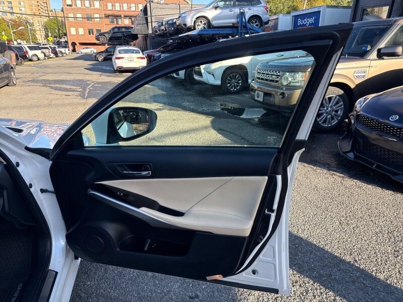 2016 Lexus IS 300 Sedan AWD w/ Premium and Navigation Arlington VA
