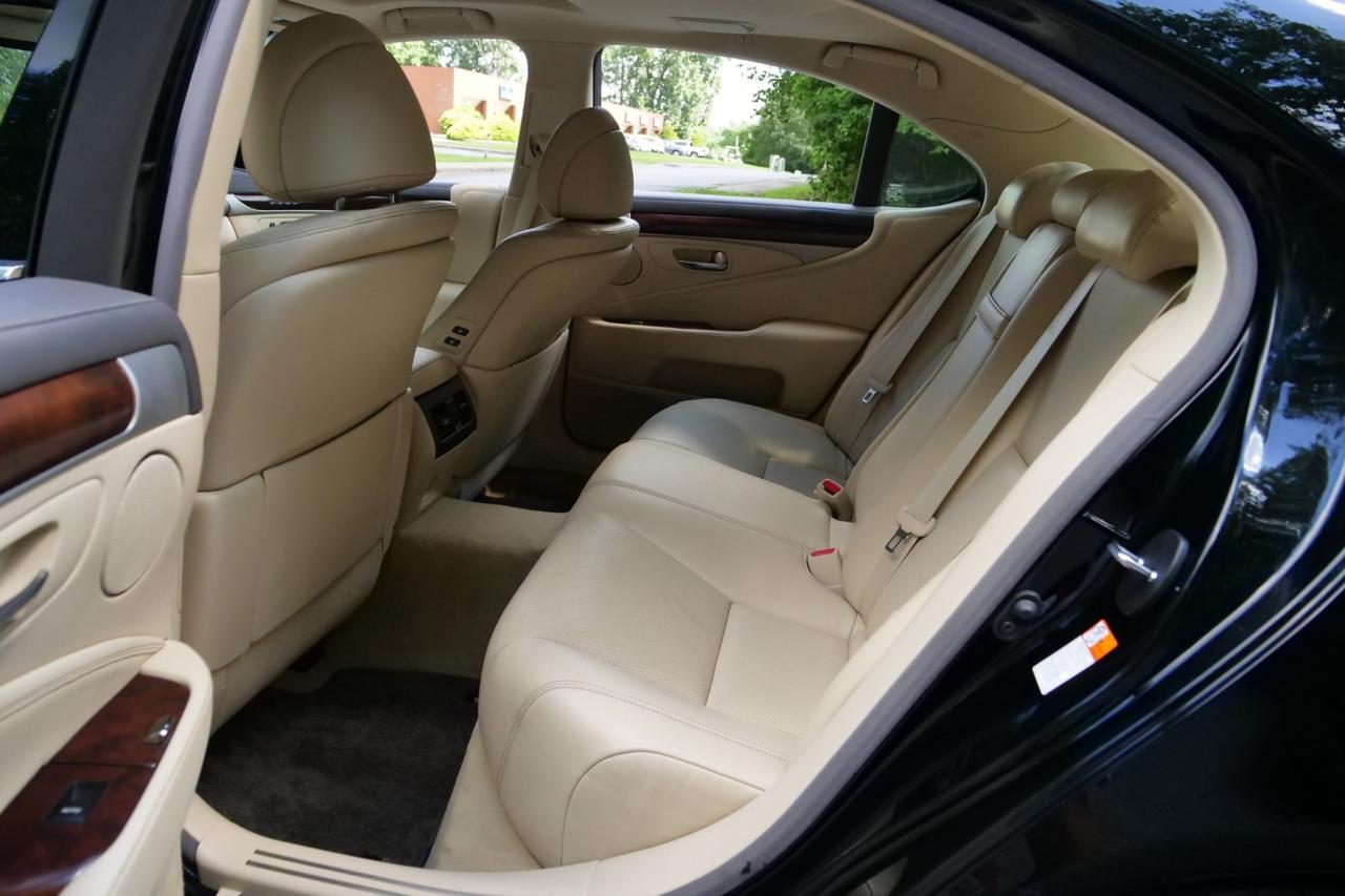 2016 Lexus LS 460 / 4.6L V8 / Comfort Package / Sunroof! Lincolnton NC