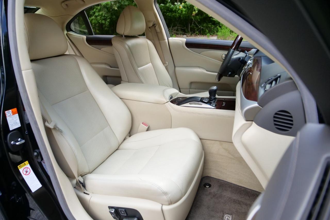 2016 Lexus LS 460 / 4.6L V8 / Comfort Package / Sunroof! Lincolnton NC