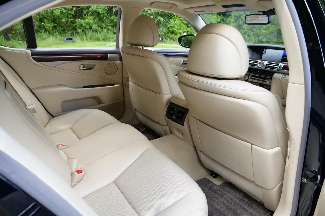 2016 Lexus LS 460 / 4.6L V8 / Comfort Package / Sunroof! Lincolnton NC