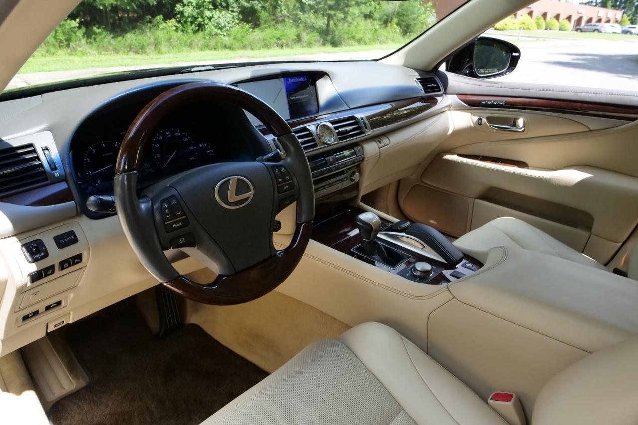 2016 Lexus LS 460 / 4.6L V8 / Comfort Package / Sunroof! Lincolnton NC
