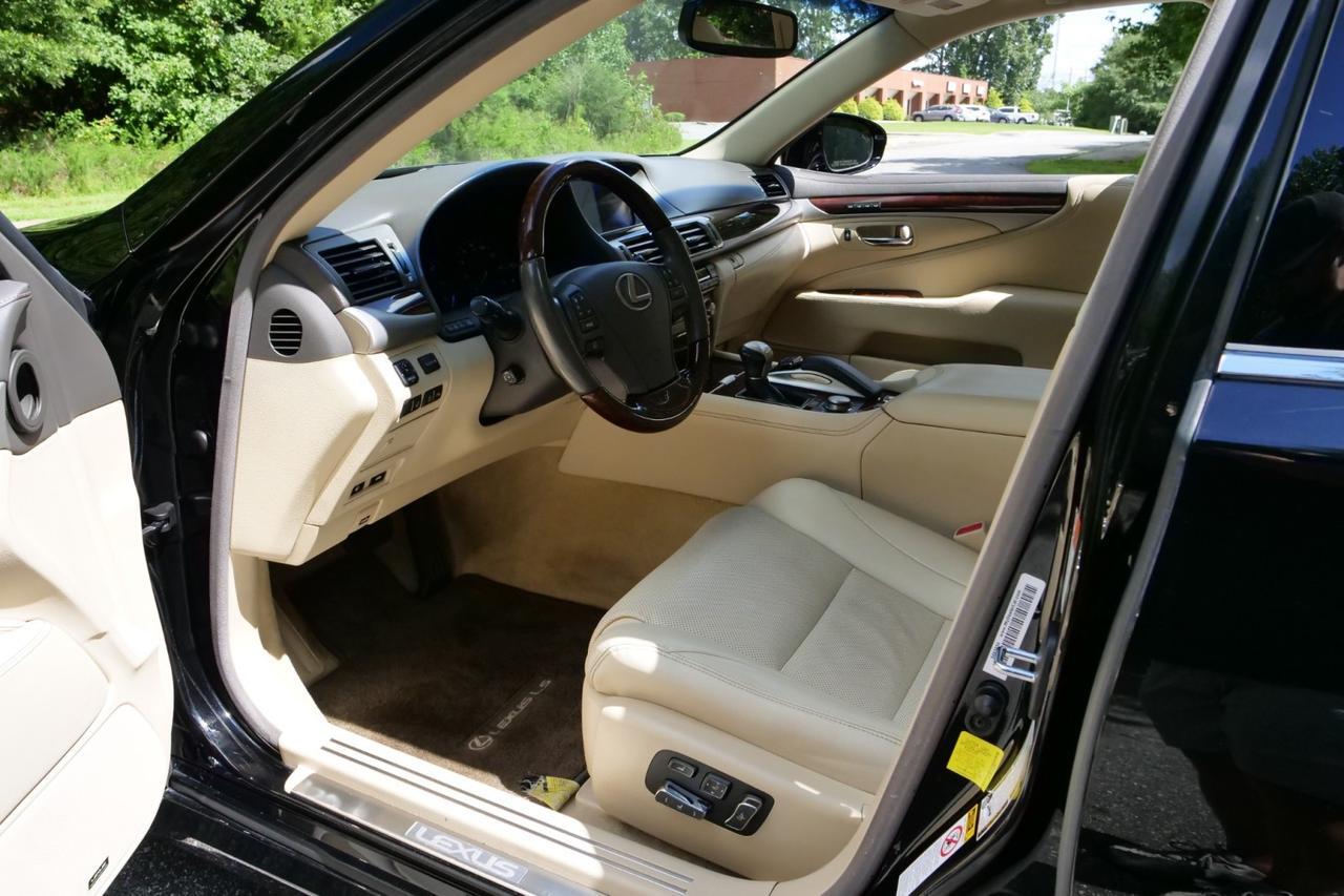 2016 Lexus LS 460 / 4.6L V8 / Comfort Package / Sunroof! Lincolnton NC