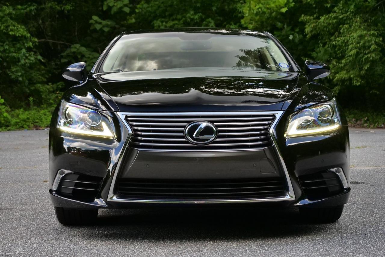 2016 Lexus LS 460 / 4.6L V8 / Comfort Package / Sunroof! Lincolnton NC